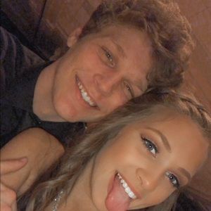 Meet your Posher, Hunter